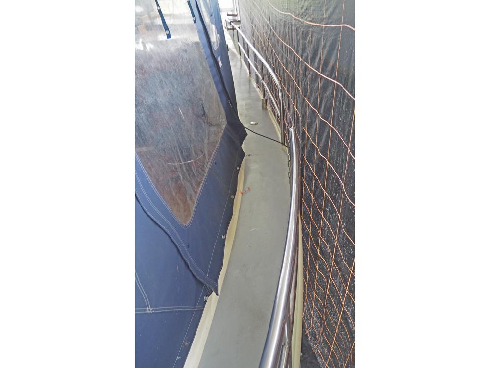  Deck equipment